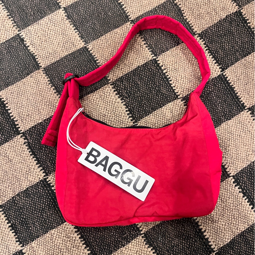BAGGU Red Mini Nylon Shoulder Bag - Picture 2 of 3